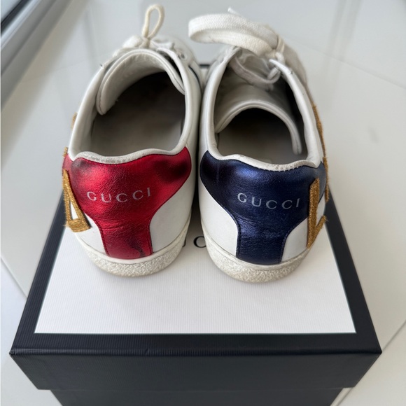 Gucci “LOVED” sneakers - Picture 7 of 9